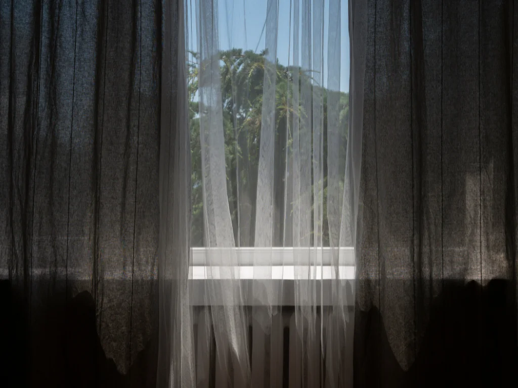 Day Curtain vs Night Curtain What’s the Difference